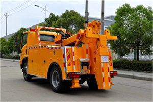 建湖高速路拖车费